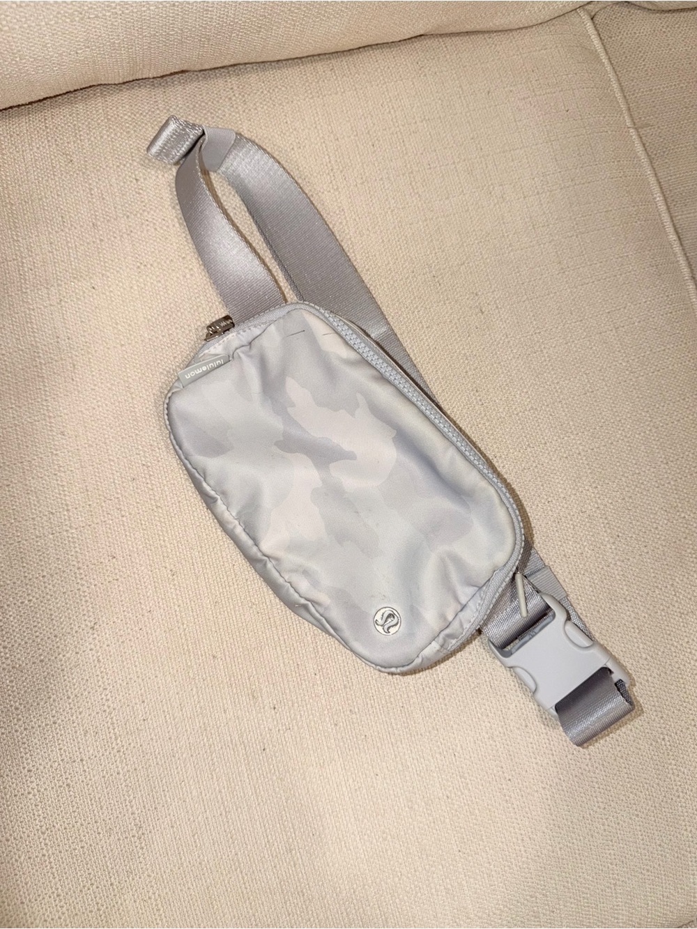 lululemon athletica Light Silver Camo Belt Bag